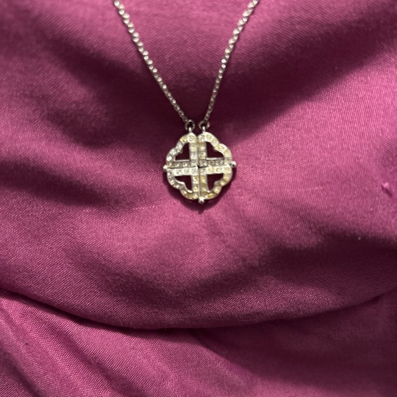 18 inch necklace. Sterling silver. Charm open up to 3 hearts. - Picture 4 of 4